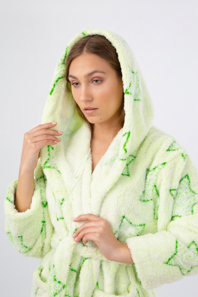 Vienetta Secret VS 033 Женский халат с капюшоном салатовый/принт