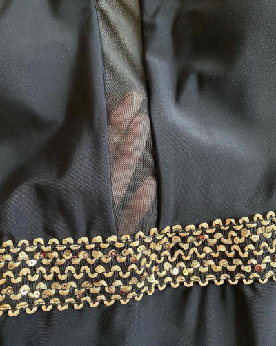 Слитный купальник с прозрачной сеткой посередине